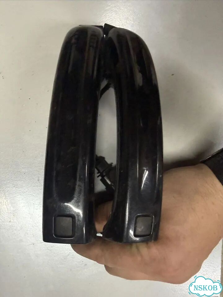 Передние наружние дверные ручки keyless audi q7 4l фото 1