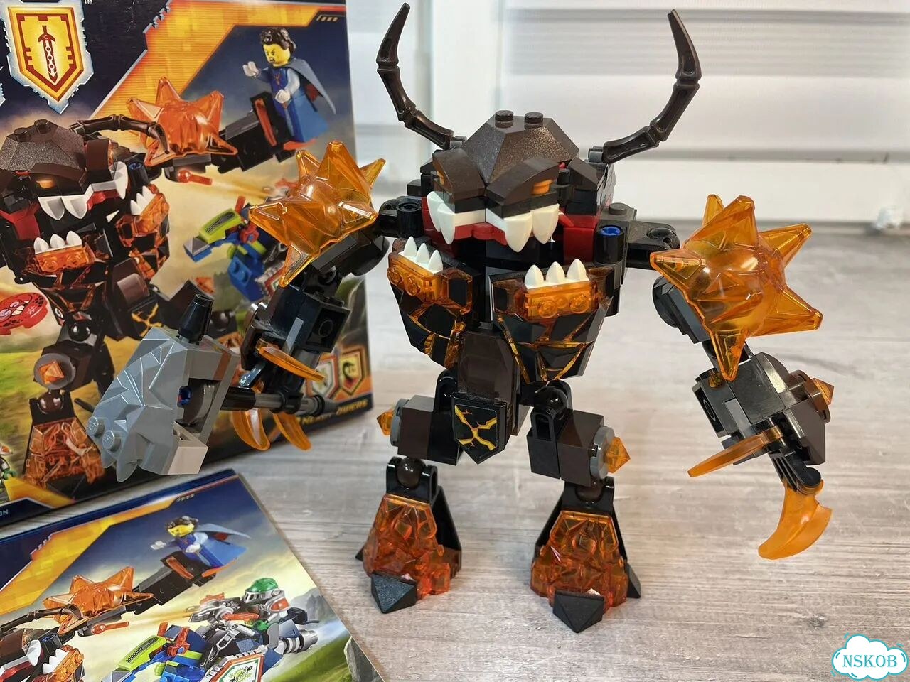 Lego Nexo Knights 70325 фото 3