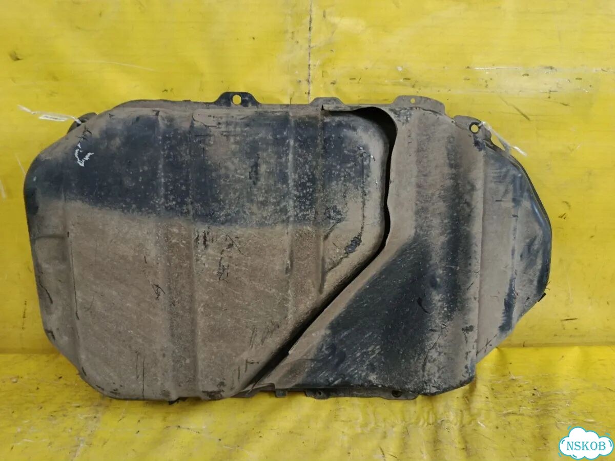 Бензобак Mitsubishi Lancer Cedia Wagon CS5W фото 4
