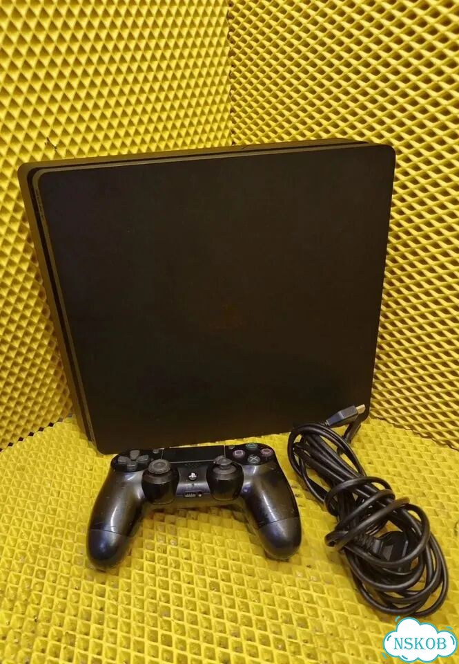Игровая приставка Sony PS4 CUH-2108A фото 1