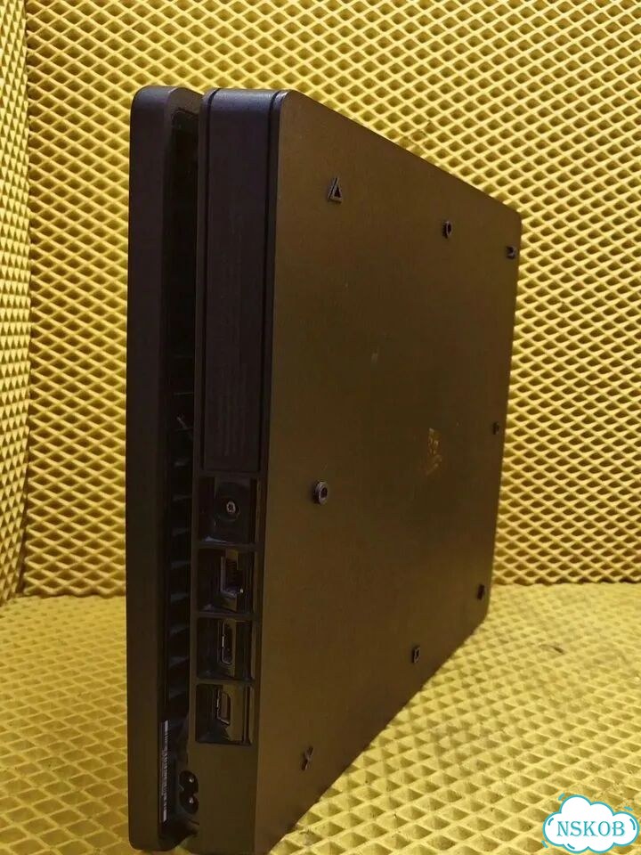 Игровая приставка Sony PS4 CUH-2108A фото 2