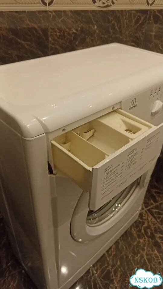 Стиральная машина indesit узкая фото 5