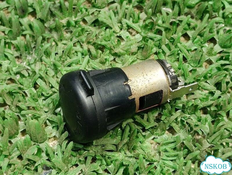 Розетка 12V Mitsubishi Pajero Sport фото 4