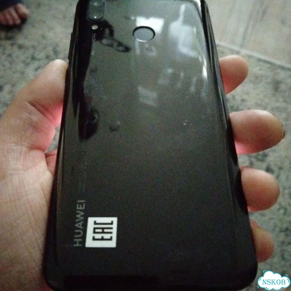 HUAWEI P Smart, 3/32 ГБ, 1 SIM фото 1