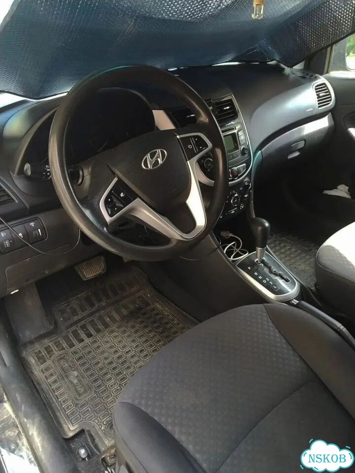 Hyundai Solaris 1.4 AT, 2011, 130 000 км фото 5