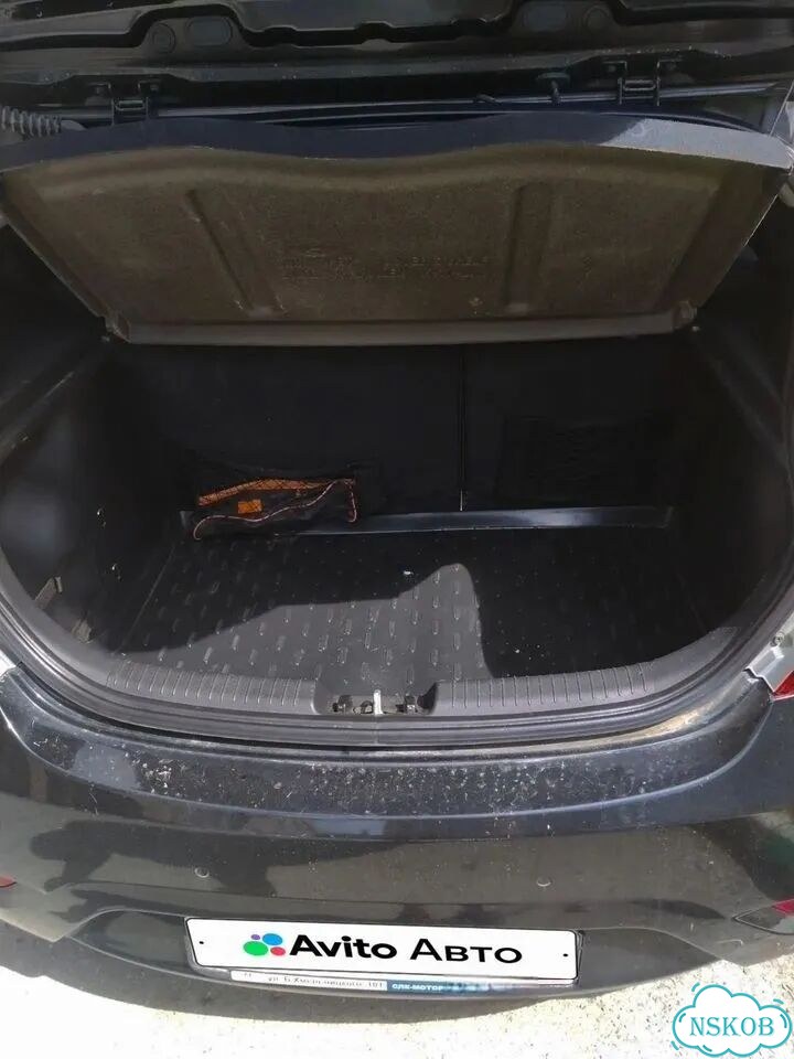 Hyundai Solaris 1.4 AT, 2011, 130 000 км фото 7