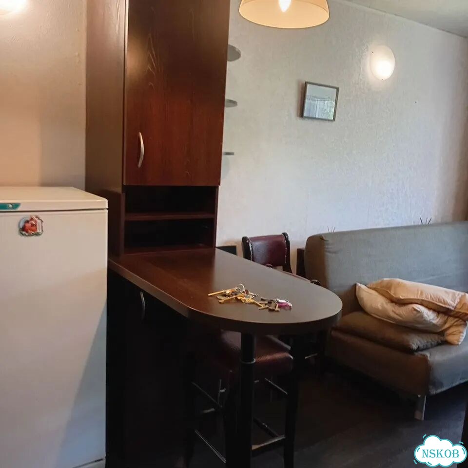 Комната в 4-к., 4/5 эт. фото 3