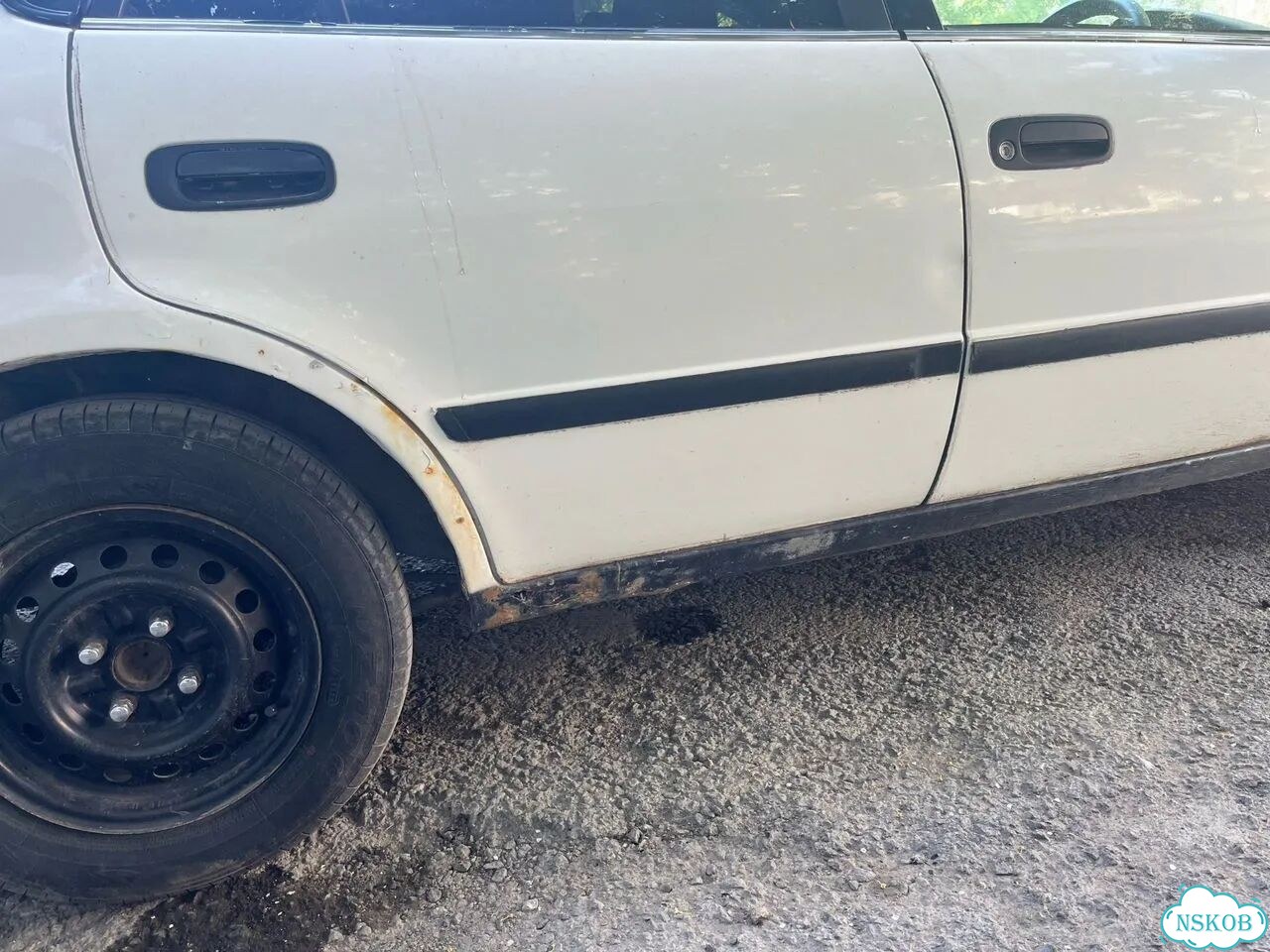 Toyota Corolla 1.3 AT, 1998, битый, 570 000 км фото 8
