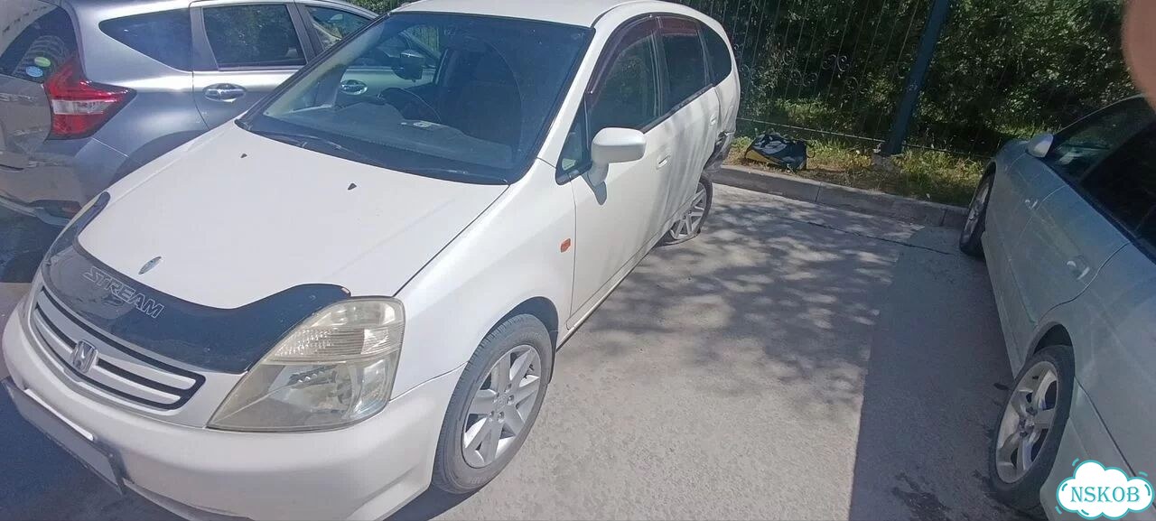 Honda Stream 1.7 AT, 2000, битый, 385 000 км фото 4