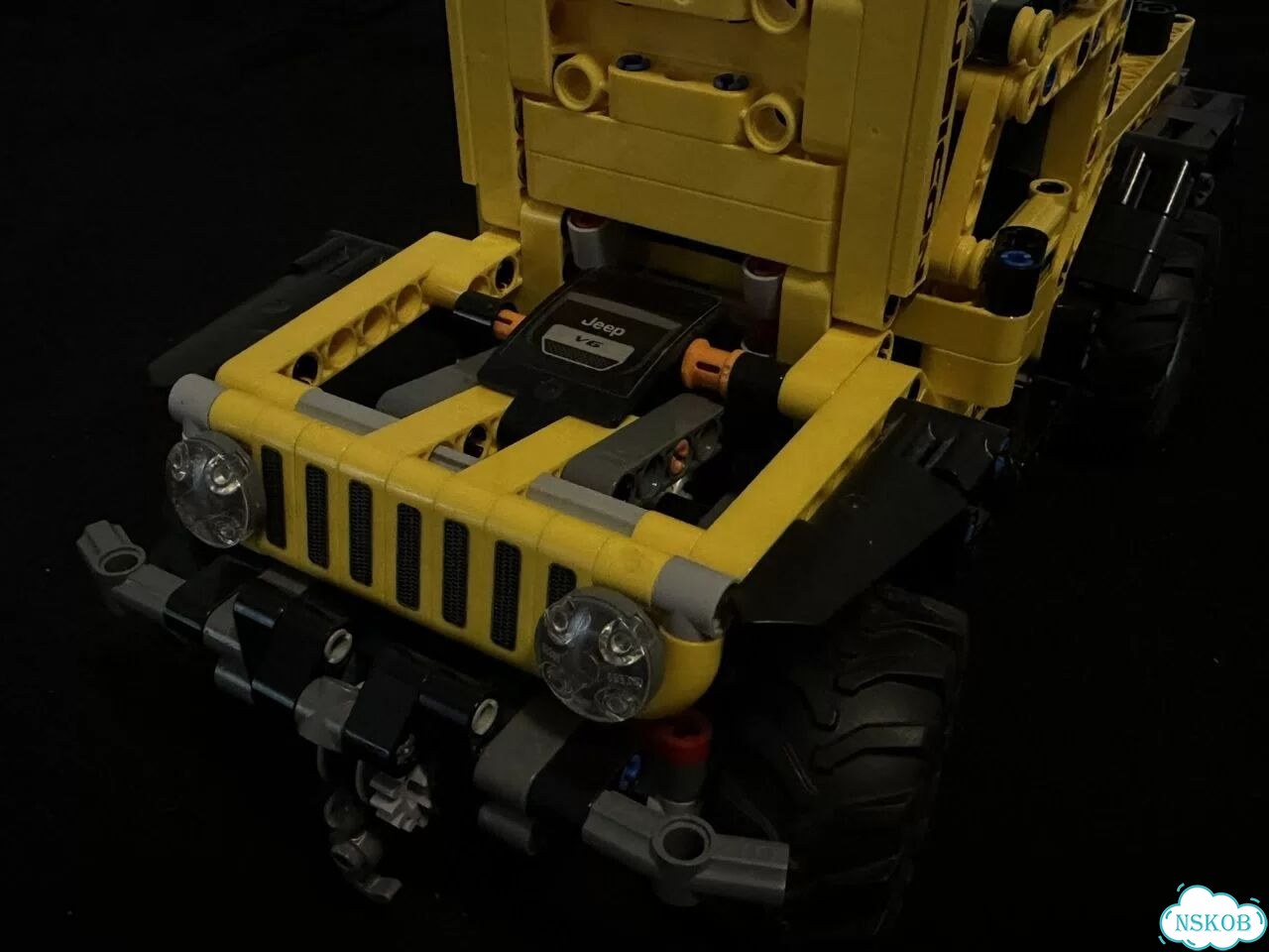 Lego technic 42122 Jeep Wrangler фото 3