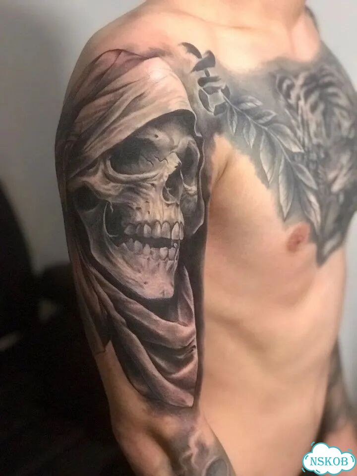 Модель на татуировку фото 4