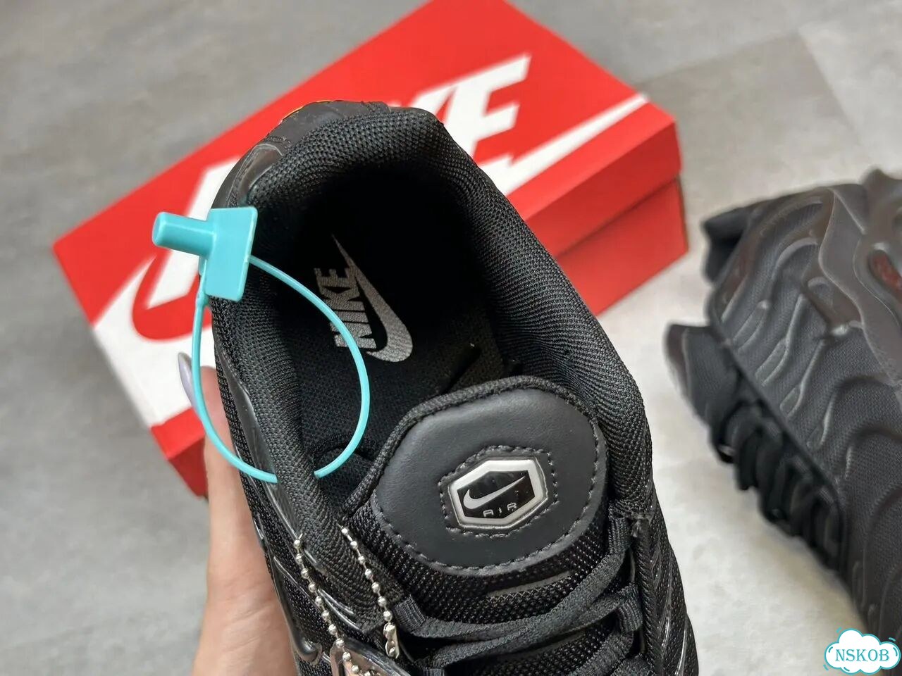 Кроссовки Nike Air Max Plus фото 5