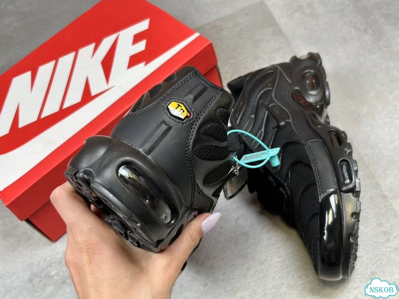 Кроссовки Nike Air Max Plus фото 7