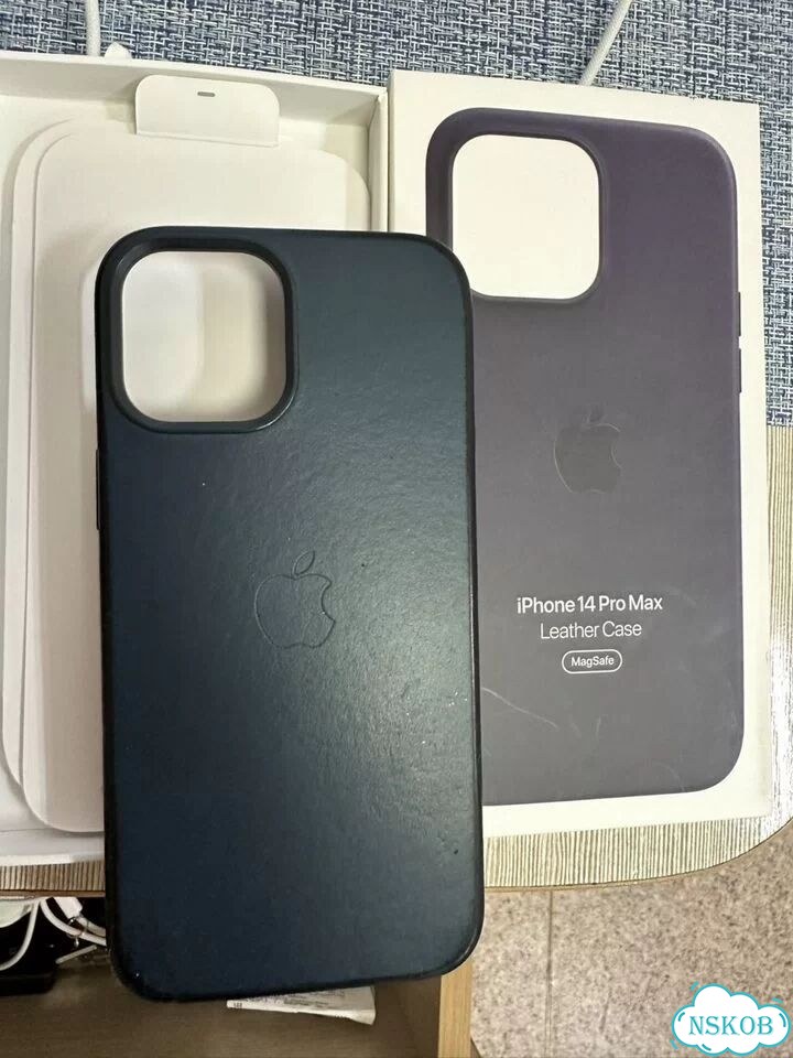 Чехол на iPhone 14 pro max кожаный фото 1