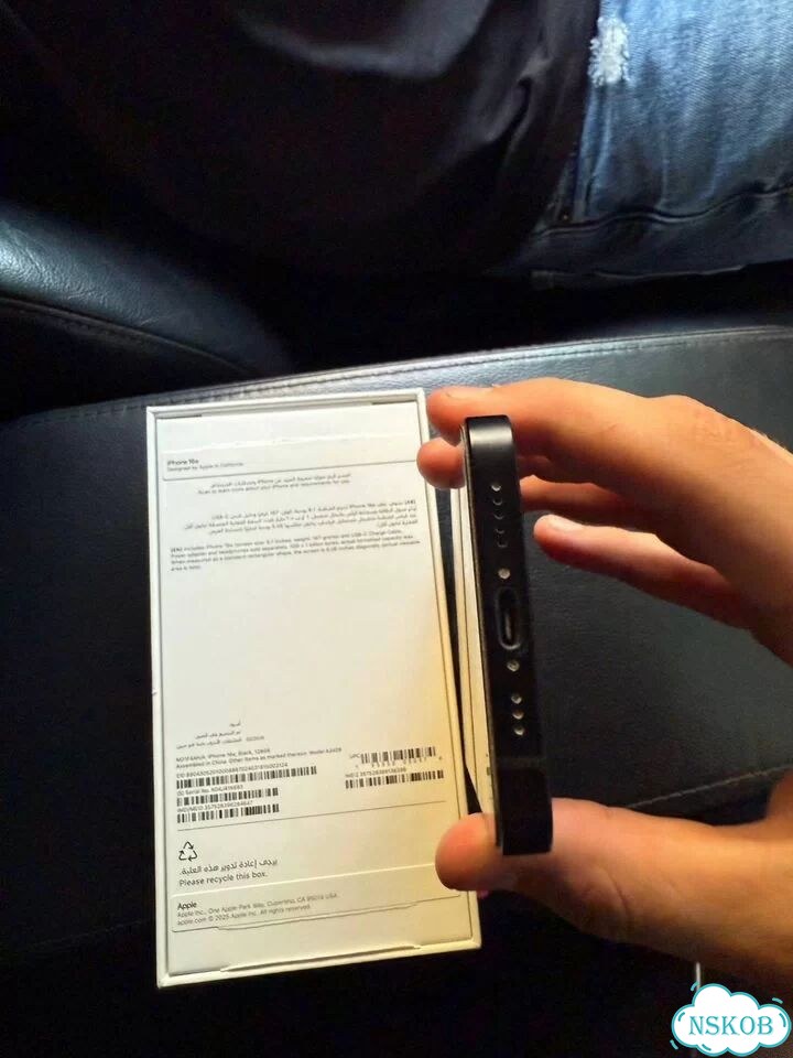 iPhone 16e, 128 ГБ, SIM + eSIM фото 6