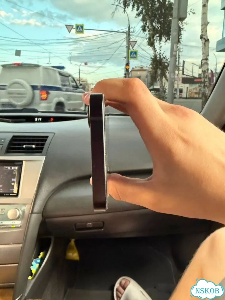 iPhone 16e, 128 ГБ, SIM + eSIM фото 7