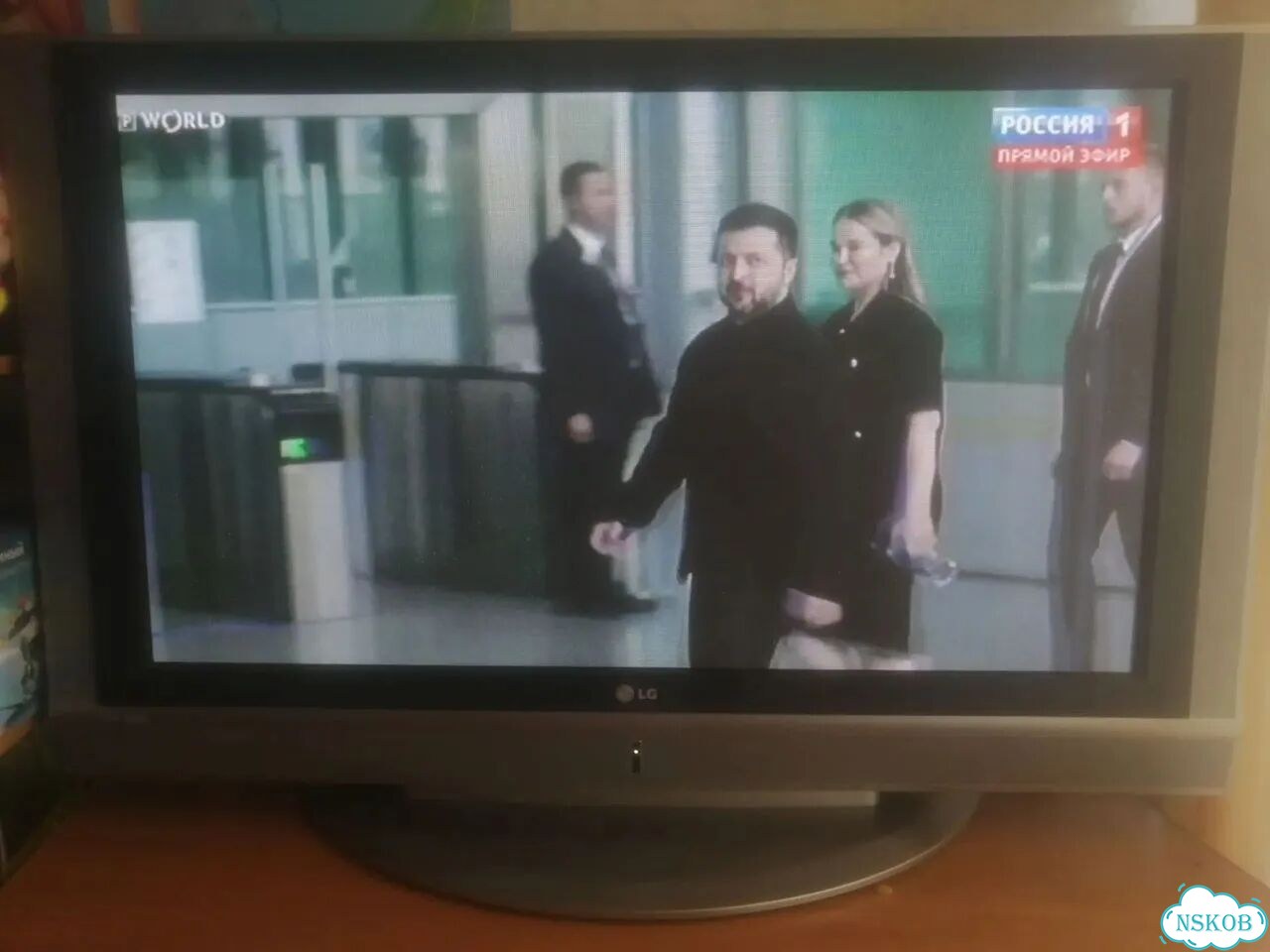 Телевизор LG бу рабочий фото 2