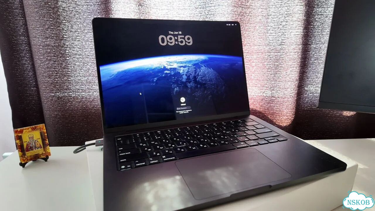 MacBook Pro 14 M5 АКБ100% фото 2
