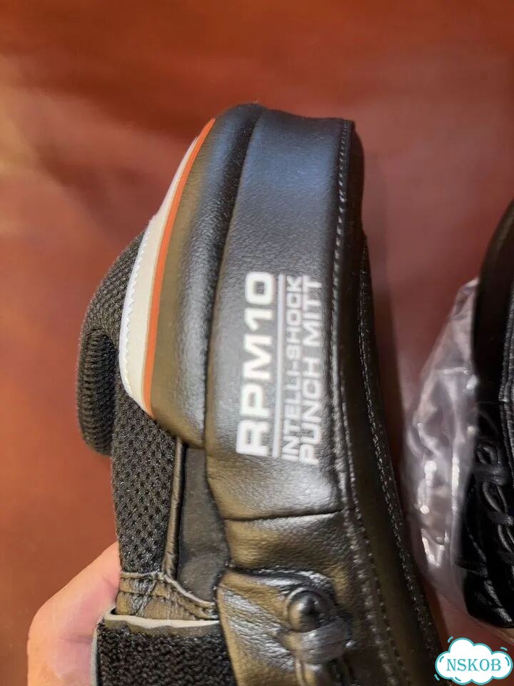 Лапы тренерские RIval RPM 10 punch mitt фото 3