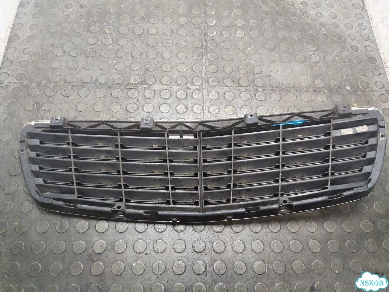Решетка радиатора Mercedes E W211 фото 3