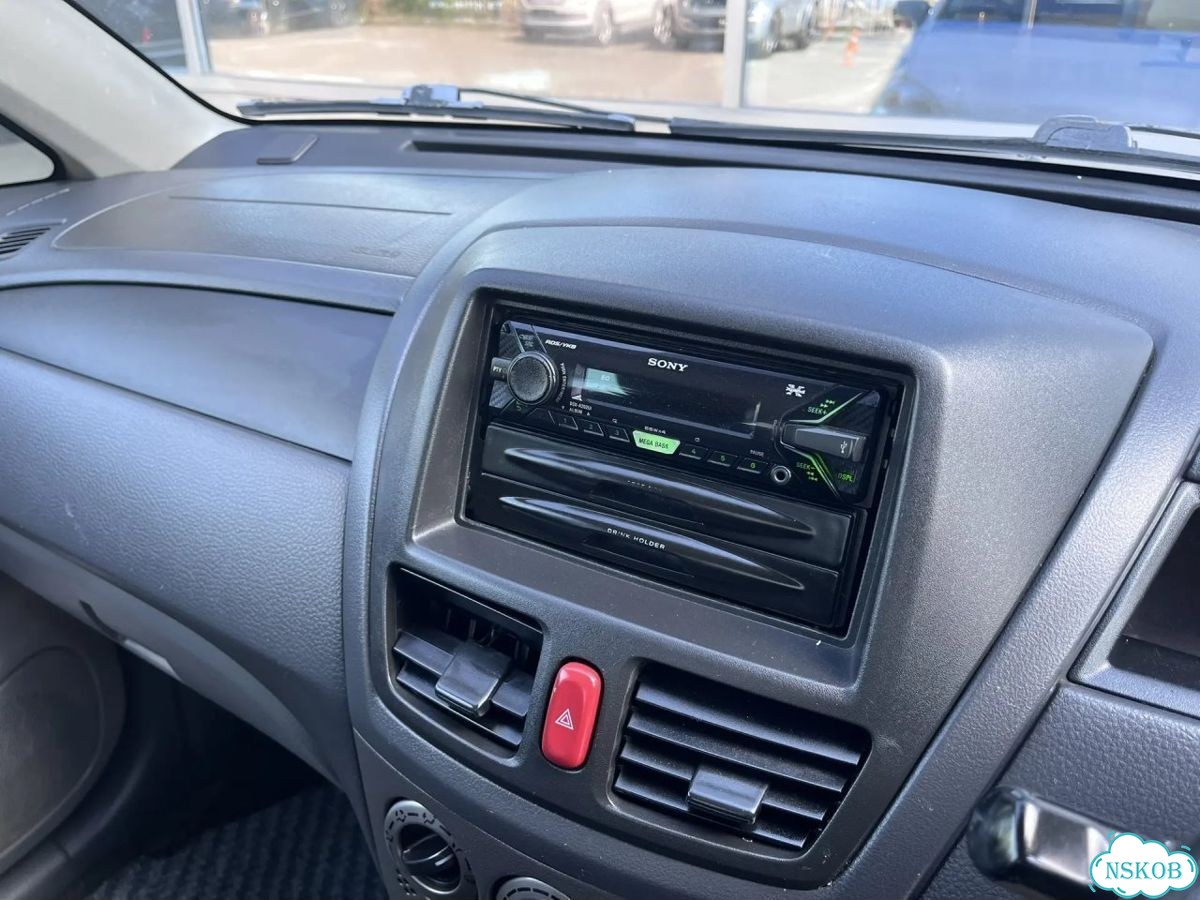 Suzuki Aerio 1.8 AT, 2003, 416 290 км фото 15