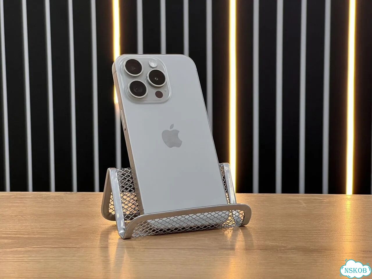 iPhone 15 Pro, 256 ГБ, SIM + eSIM фото 1