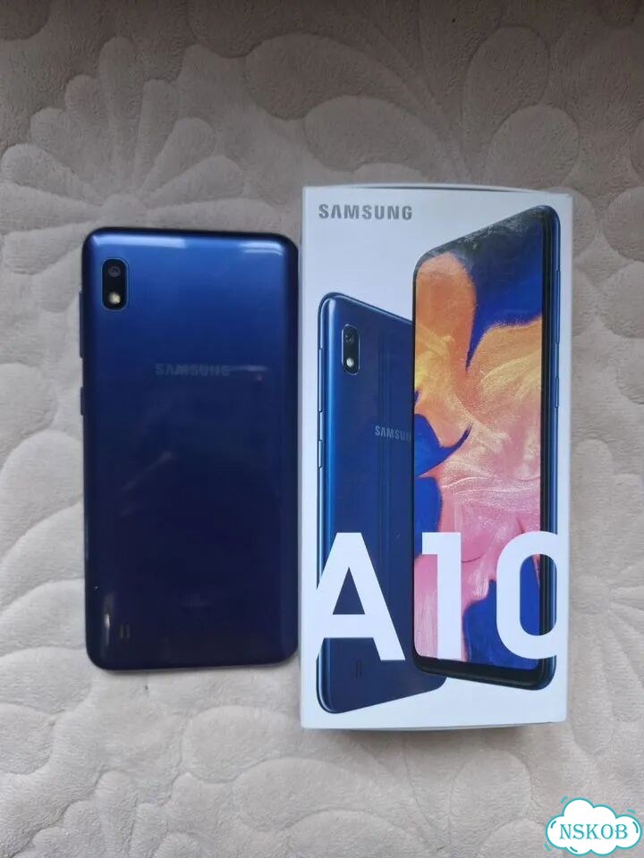 Samsung Galaxy A10, 2/32 ГБ, 2 SIM фото 1