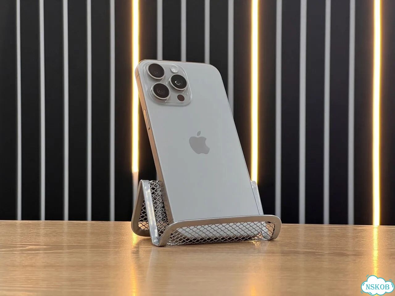 iPhone 15 Pro Max, 256 ГБ, SIM + eSIM фото 1