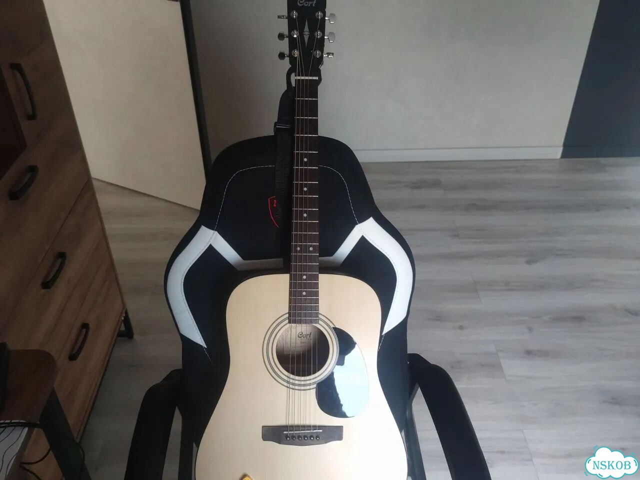 Акустическая гитара cort фото 1