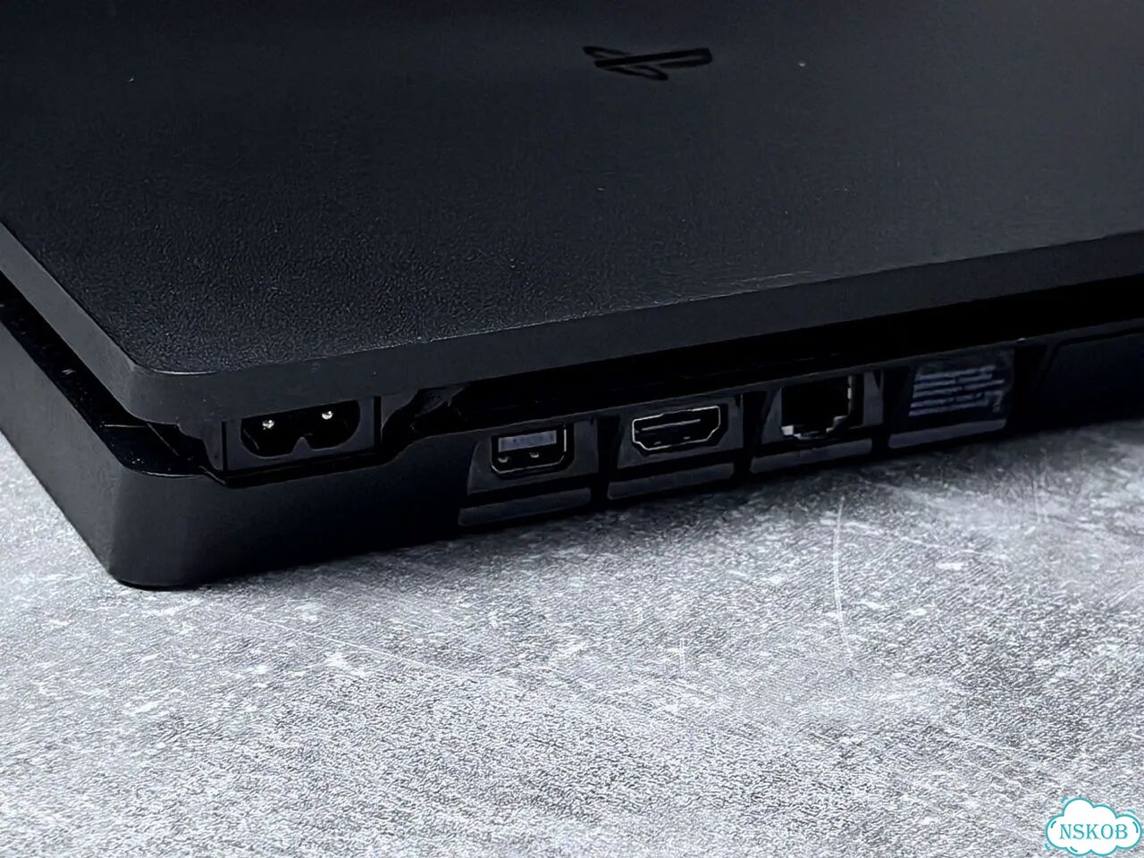 PS4 Slim 1TB Прошитая по 10.01 с кучей игр фото 2