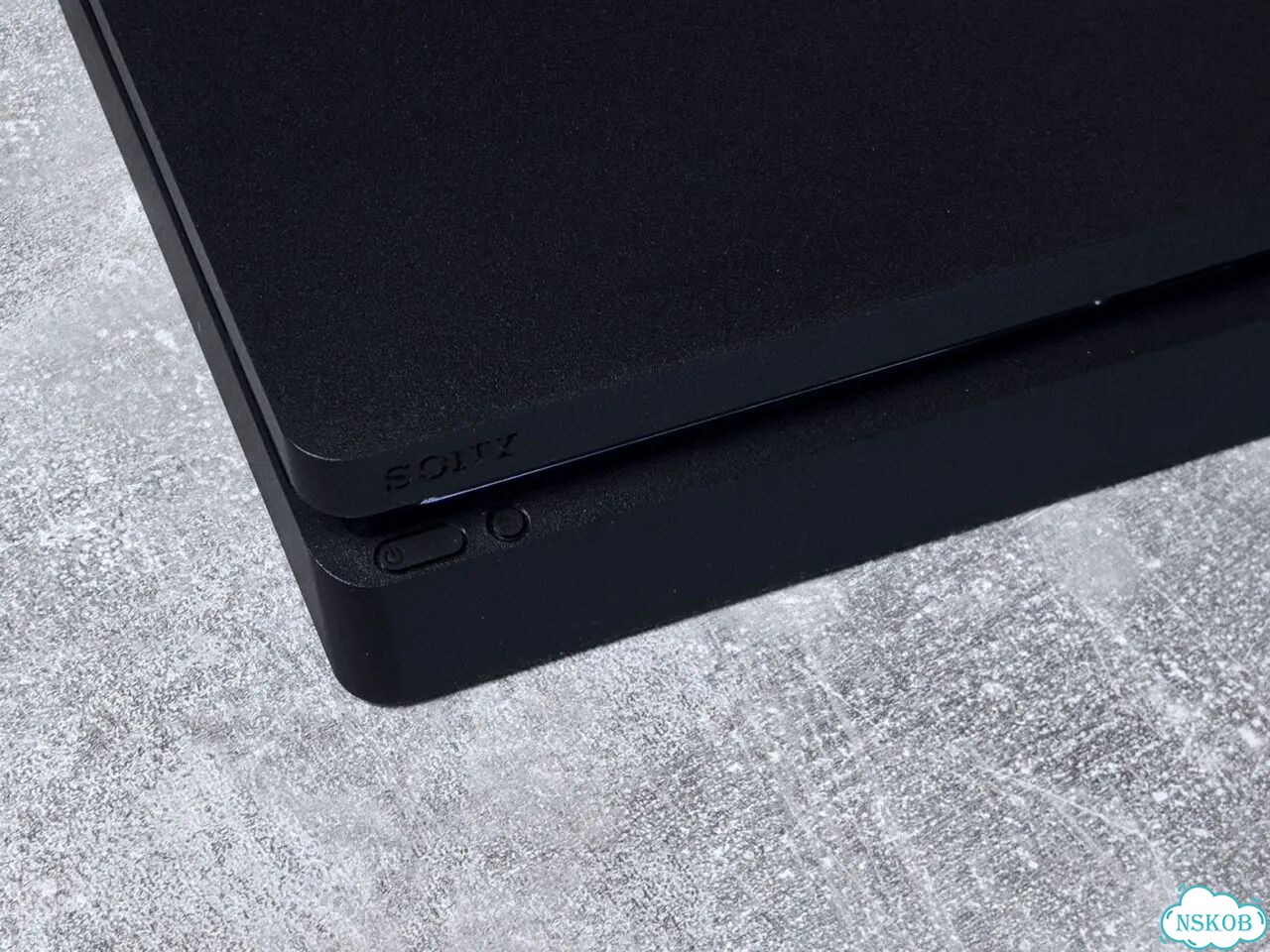 PS4 Slim 1TB Прошитая по 10.01 с кучей игр фото 3