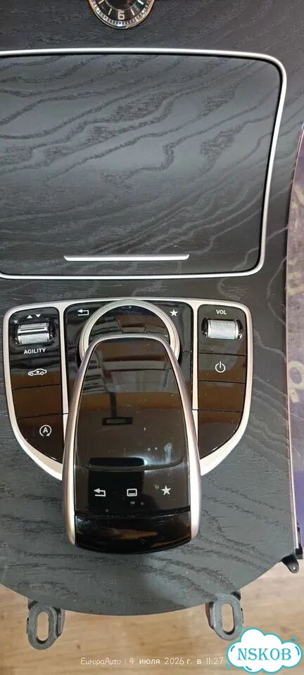 Консоль центральная Mercedes-Benz C-Class W205 фото 3