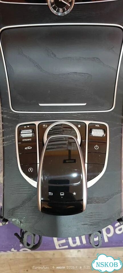 Консоль центральная Mercedes-Benz C-Class W205 фото 3