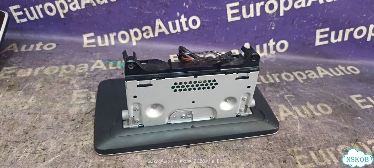 Монитор Mercedes-Benz C-Class W205 274920 2016 фото 3