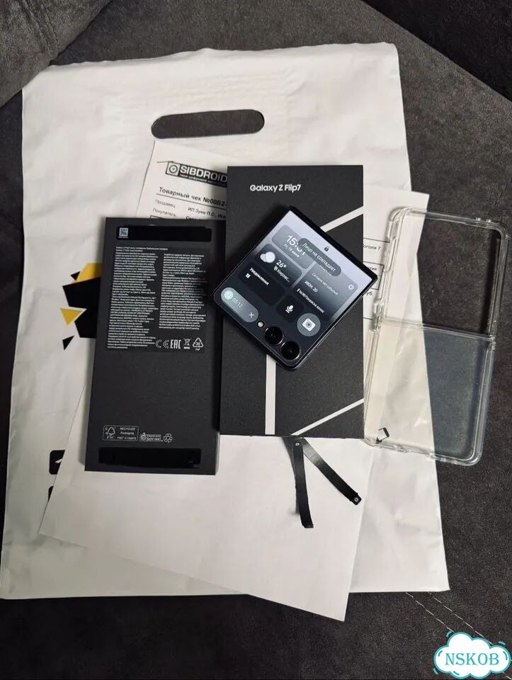 Samsung Galaxy Z Flip7, 12/256 ГБ, SIM + eSIM фото 1