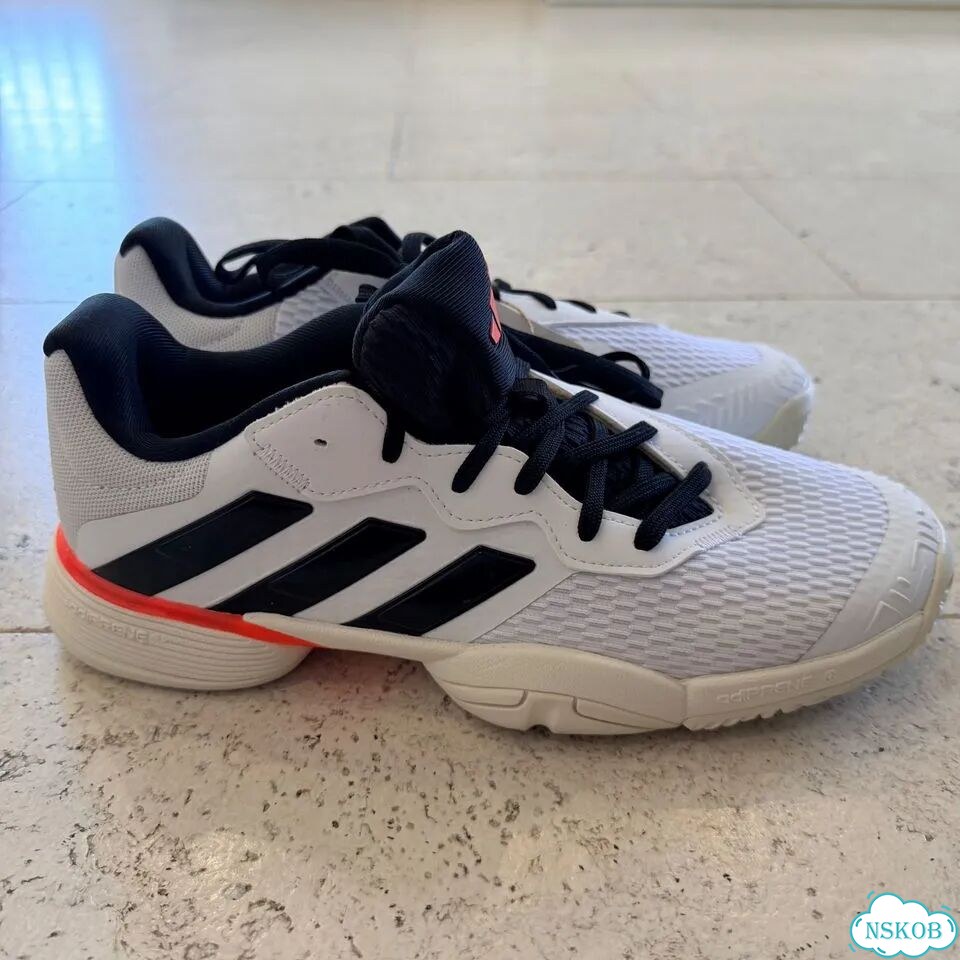 Теннисные кроссовки adidas EU 38,5 фото 1