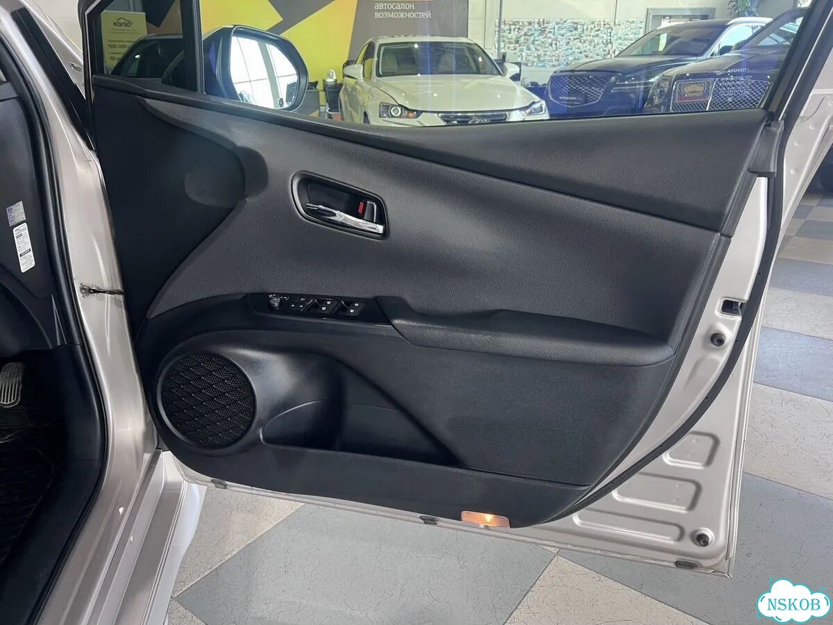 Toyota Prius 1.8 CVT, 2016, 247 000 км фото 11
