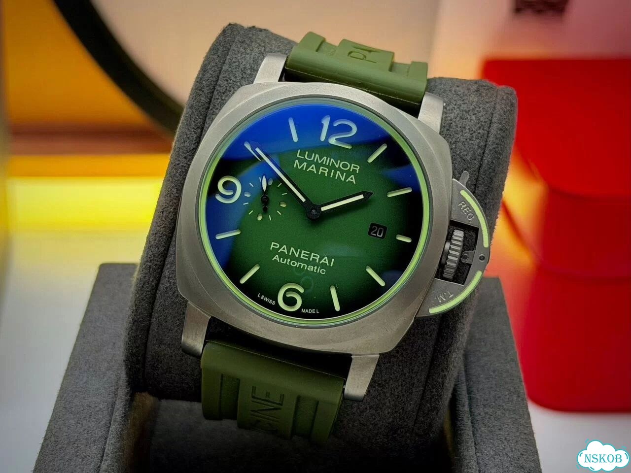 Яркие механические часы Panerai фото 1