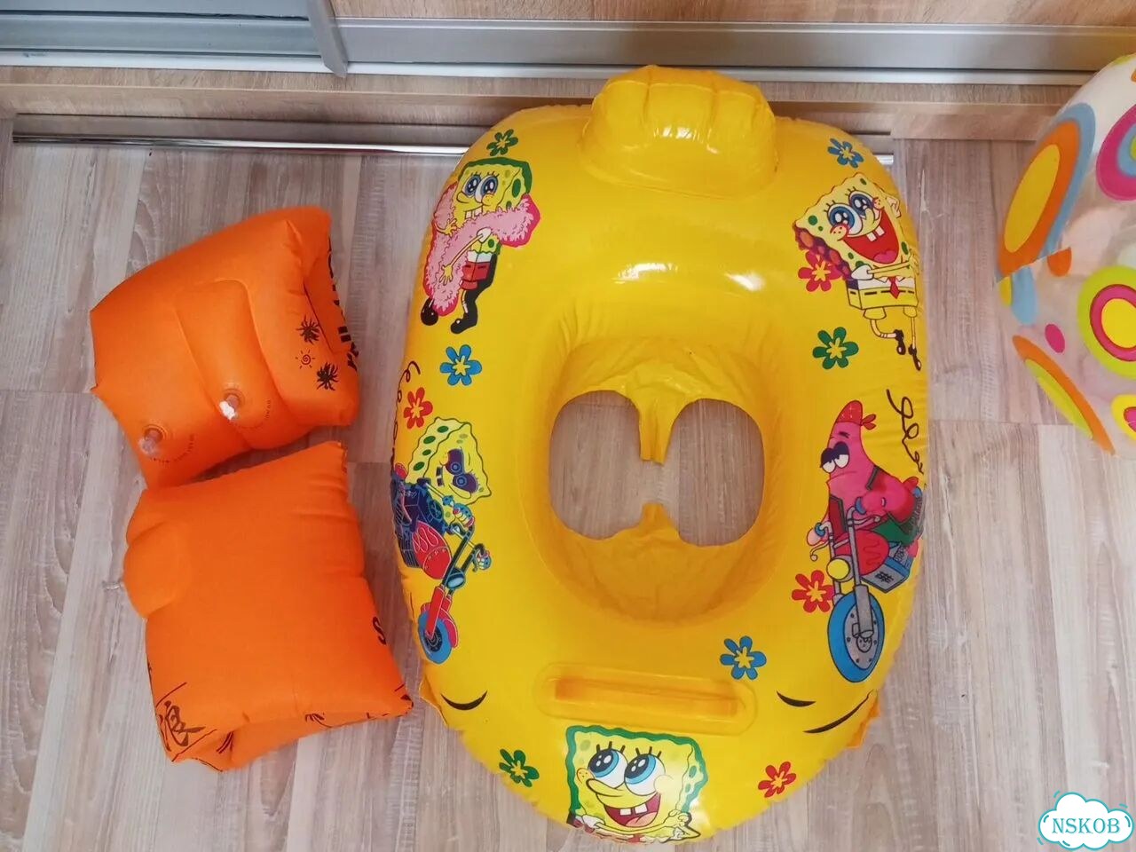 Надувные нарукавники фото 1