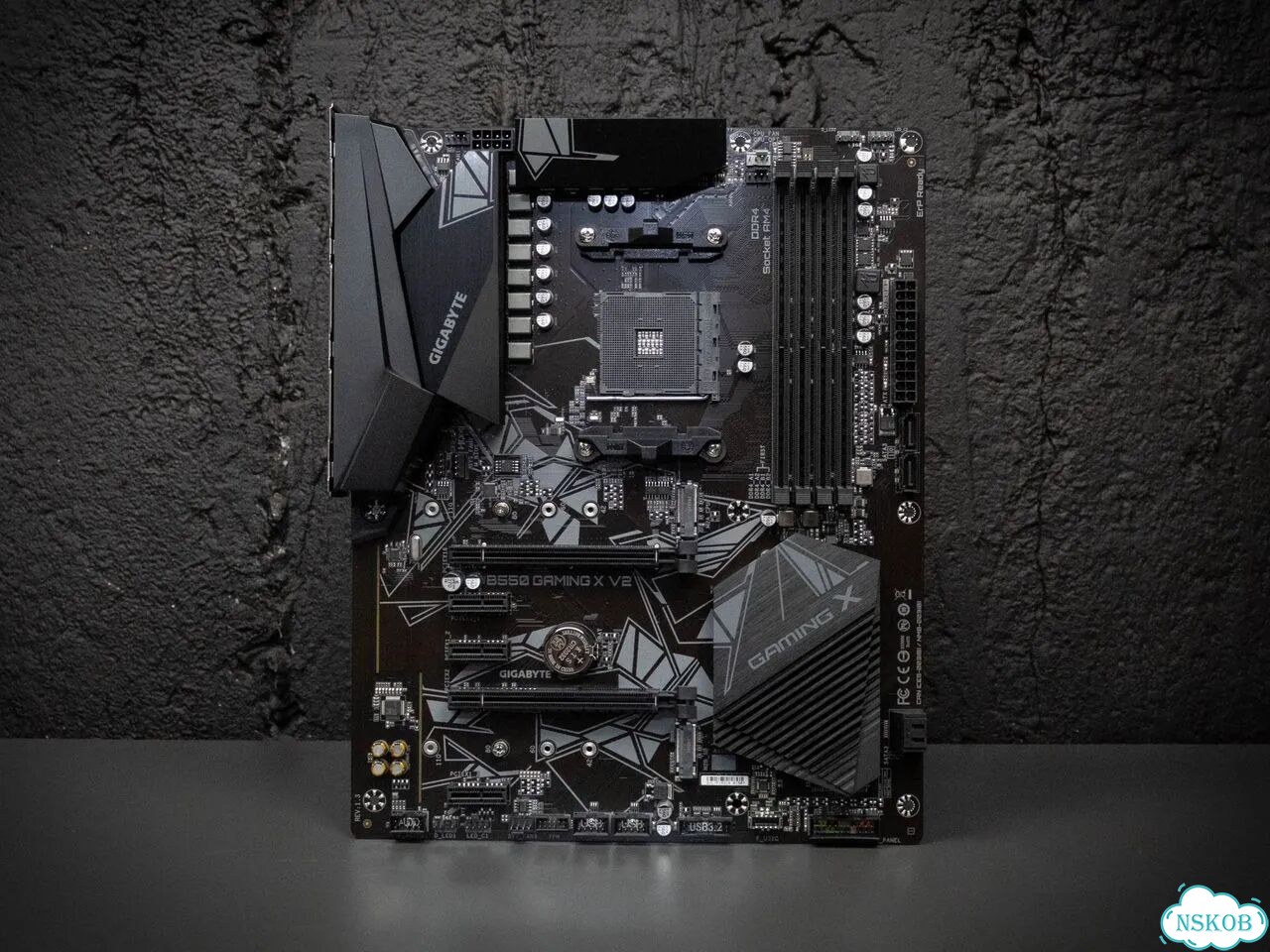 Материнская плата Gigabyte B550 Gaming X V2 фото 1