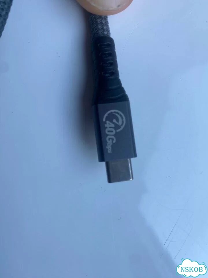 Внешний Thunderbolt4-корпус для M.2 NVMe SSD фото 2