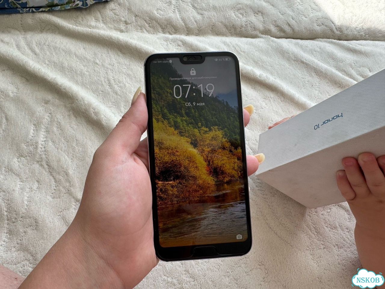 HONOR 10, 4/64 ГБ, 2 SIM фото 2