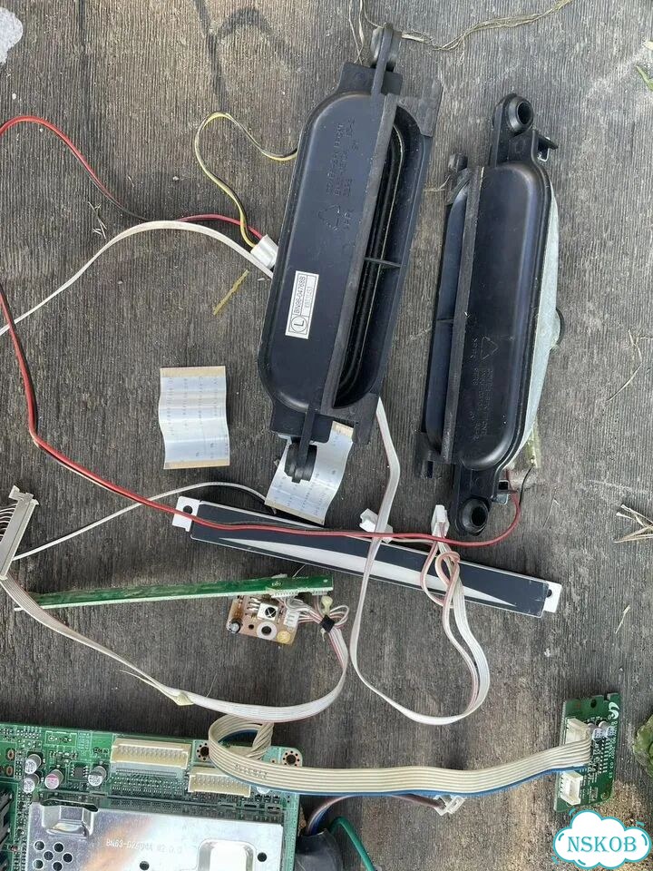 Samsung LE32R81b фото 4