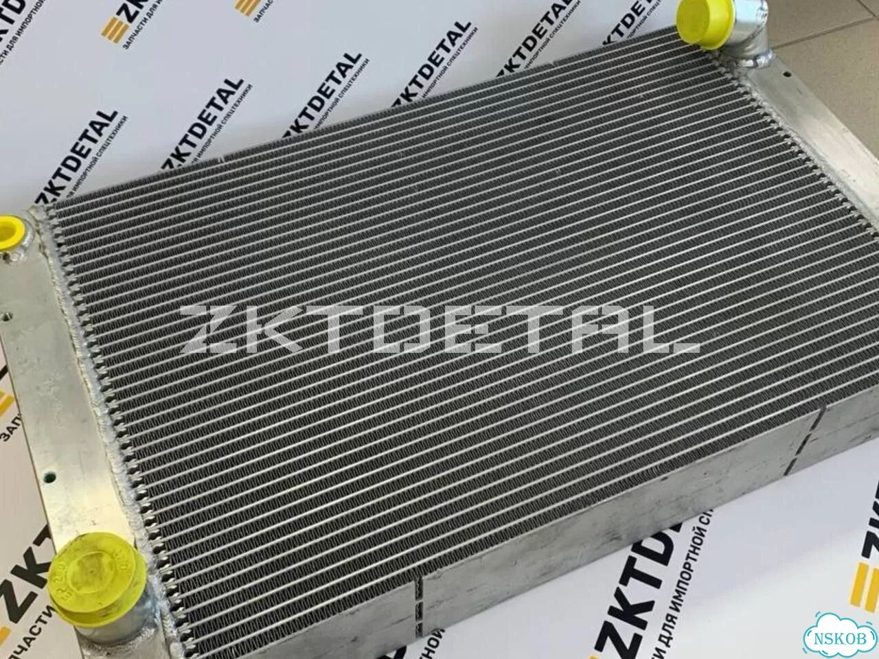 Радиатор Liebherr 11658815 (Оригинал) фото 1