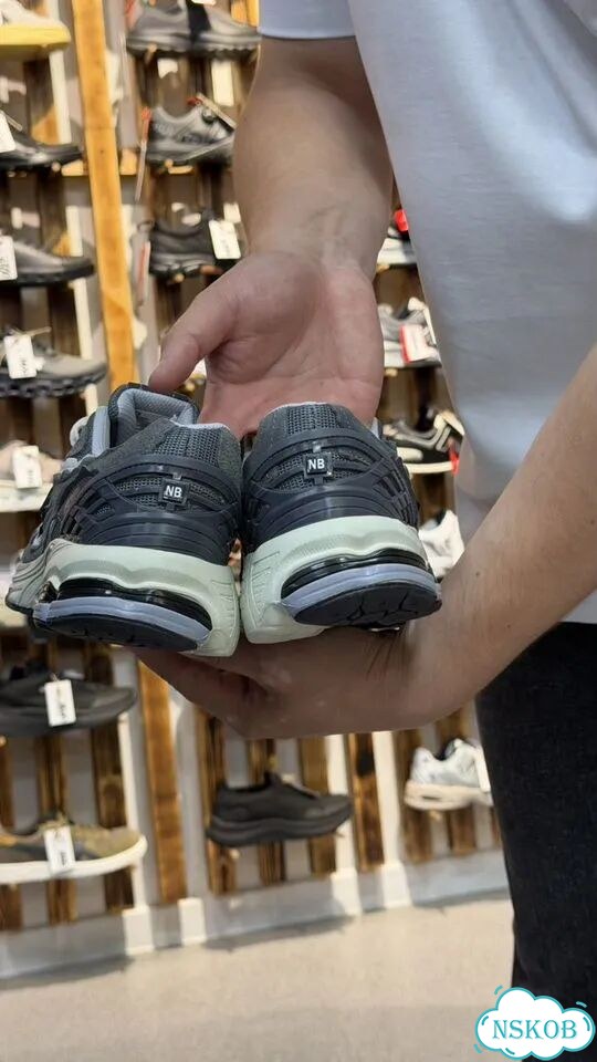 Кроссовки New Balance 1906d фото 4