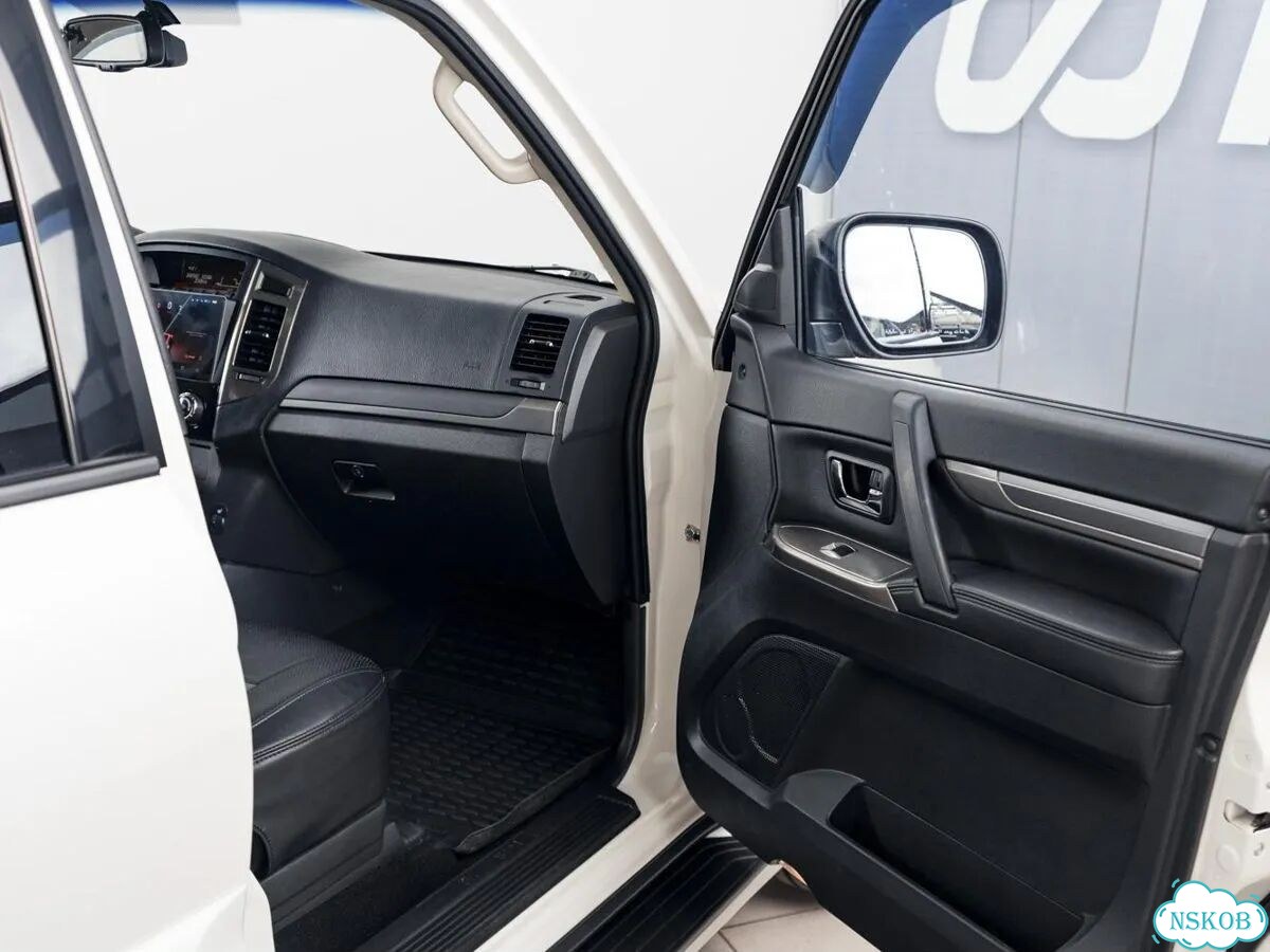 Mitsubishi Pajero 3.0 AT, 2021, 147 956 км фото 29