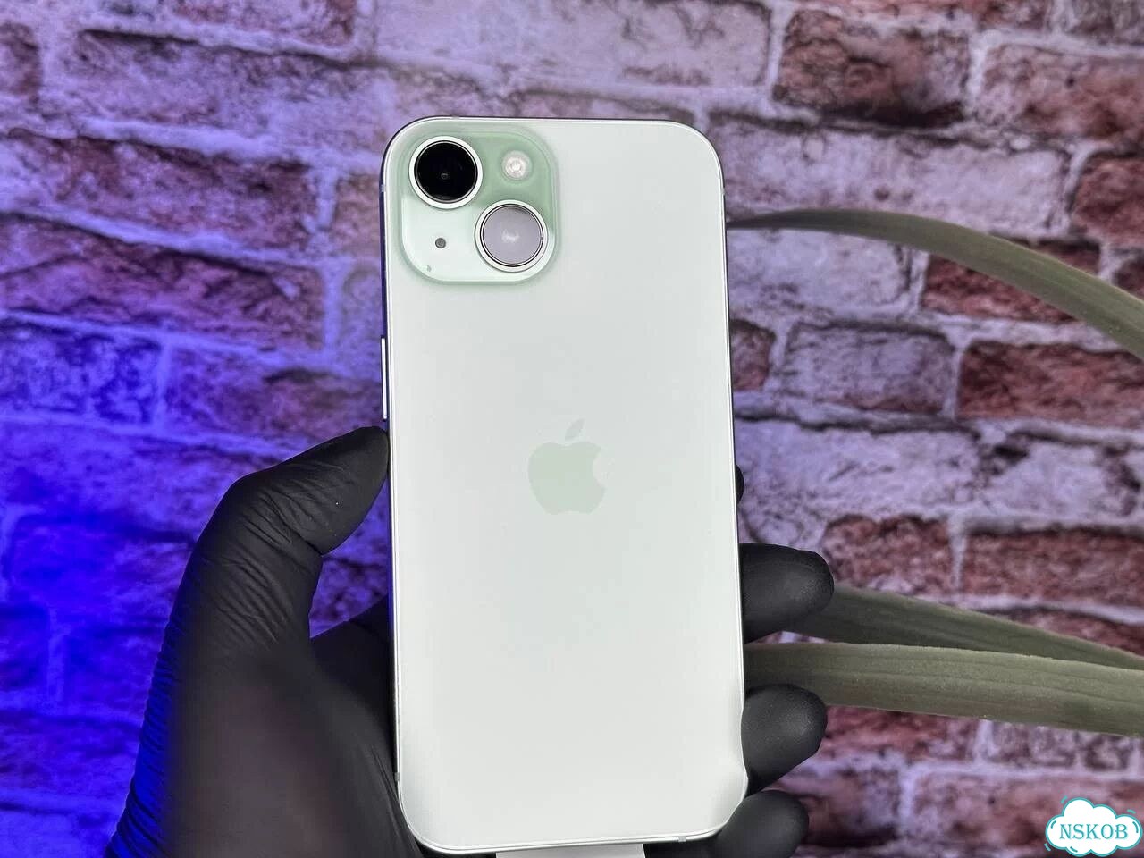 iPhone 15, 256 ГБ, SIM + eSIM фото 2