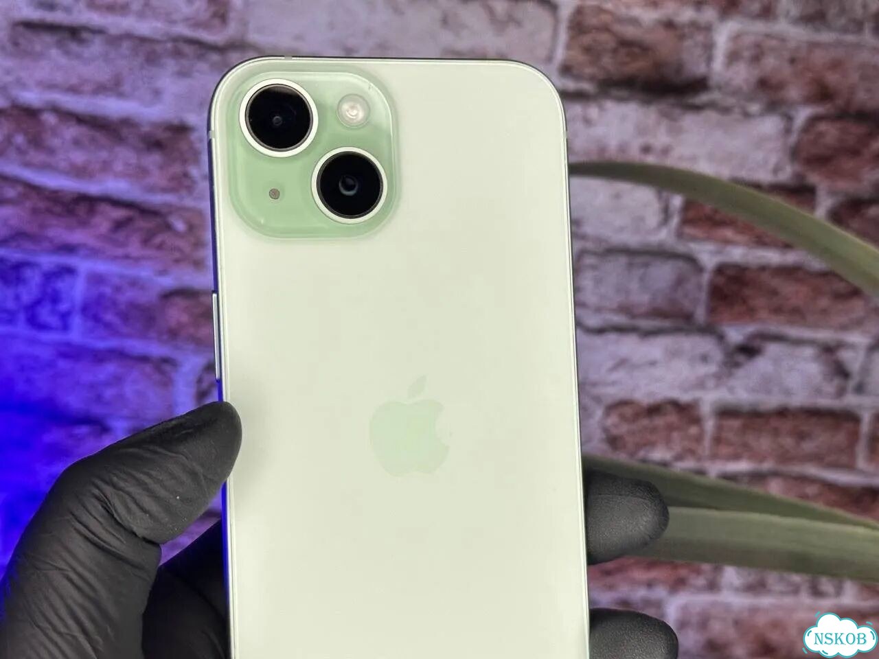 iPhone 15, 256 ГБ, SIM + eSIM фото 4