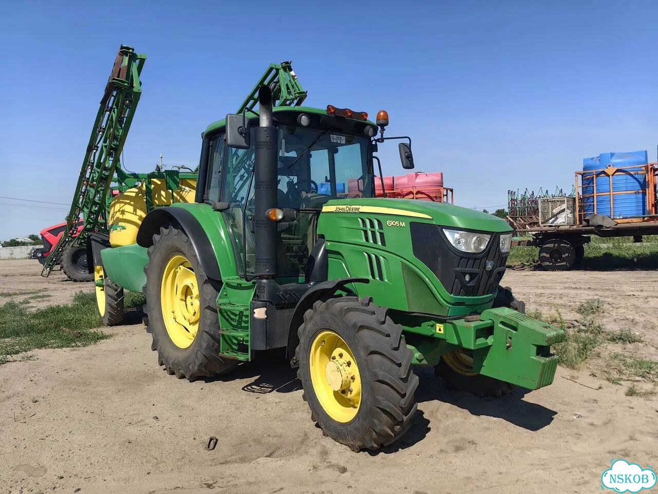 Трактор John Deere 6105E, 2012 фото 2