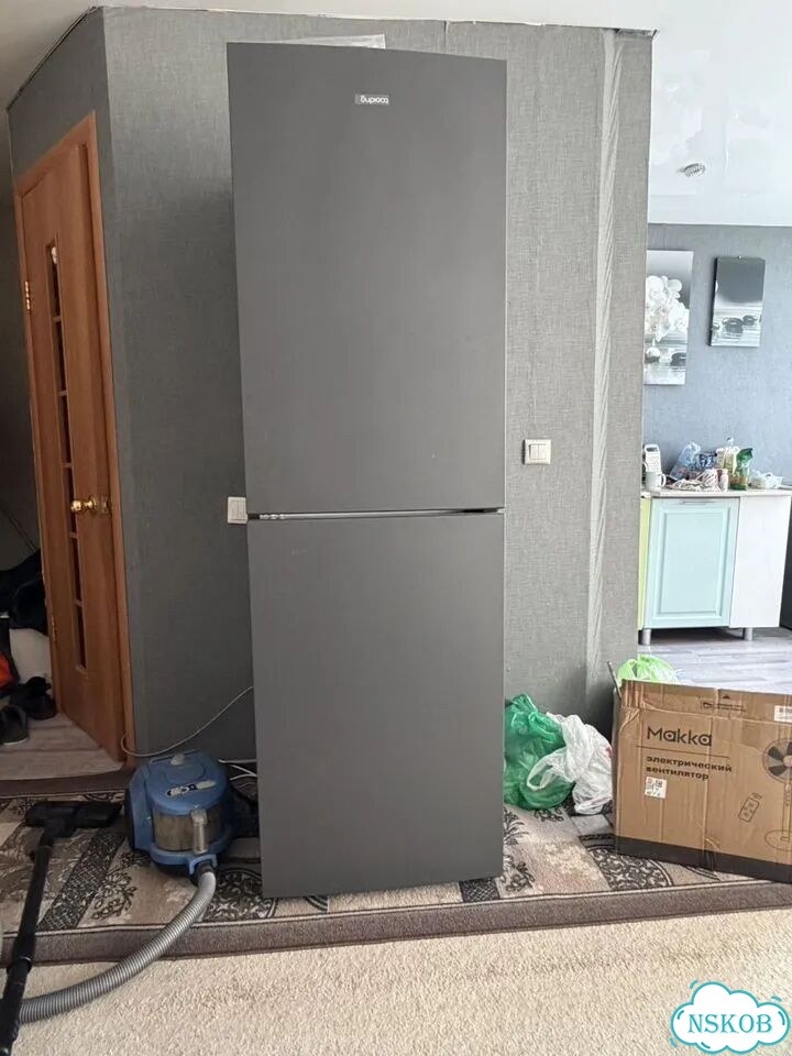 Холодильник бу фото 1